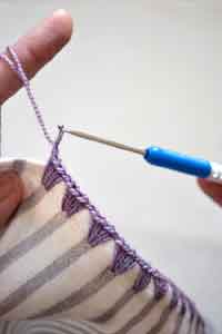  Tutorial On How To Crochet An Edging On Flannel Blankets 