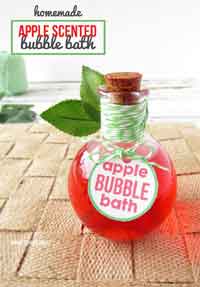 Apple Scented Homemade Bubble Bath