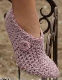 Crochet slippers in Eskimo