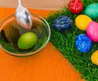 Dying Eggs Naturally