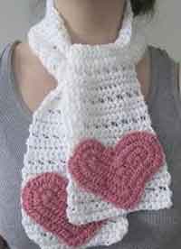 Short and Simple Heart Scarf